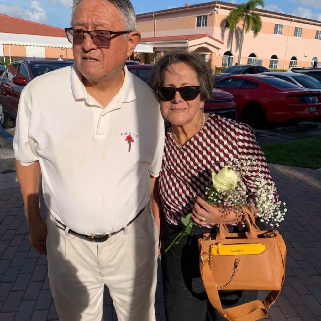 Hernán Maldonado con su esposa